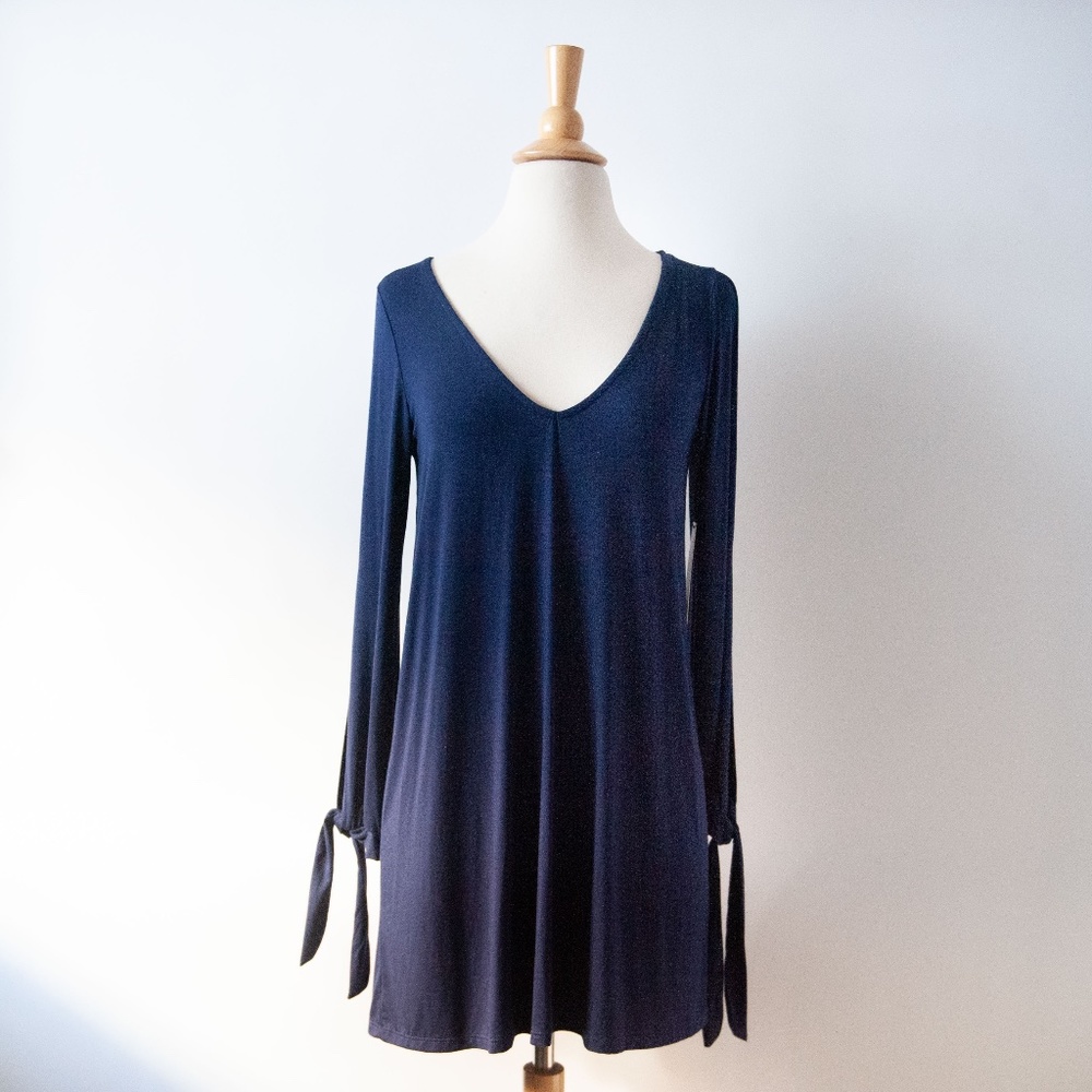 Lulus Cold Shoulder Tie Cuff Shift Dress in Navy Blue